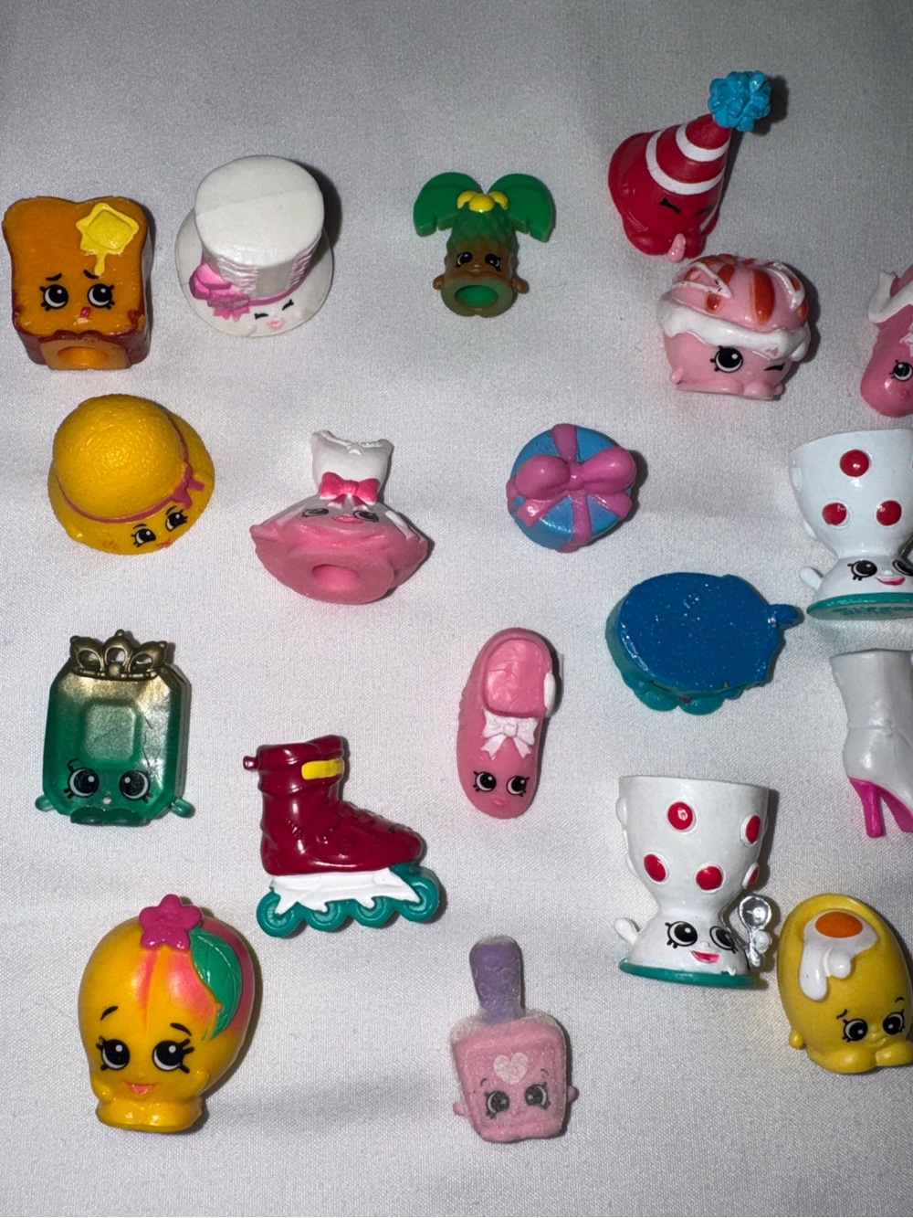Shopkins bundle - Picture 2 of 4